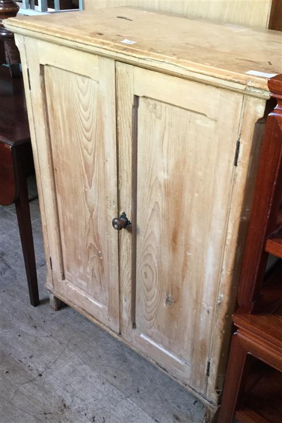 Pine 2 door dwarf cupboard